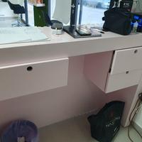 arredamento per negozio di parrucchiere 