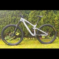 Trek Slash 9.7 Carbon