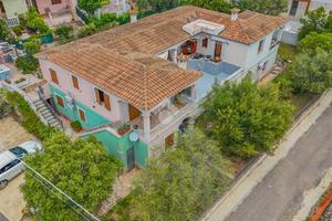 5 LOCALI A SAN TEODORO
