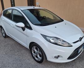 Ford Fiesta 1.4 TDCi 70CV 5 porte Titanium