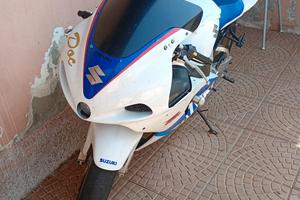 gsxr 750