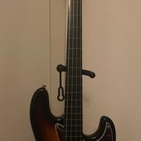 Basso Squier fretless