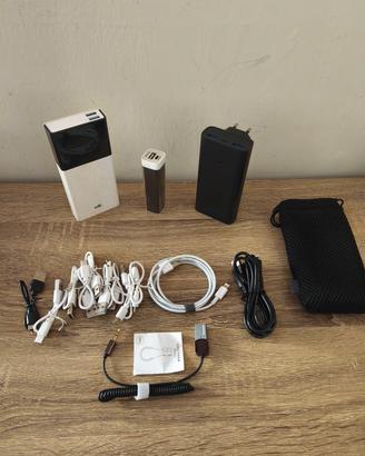 Lotto Powerbank e cavi per smartphone 