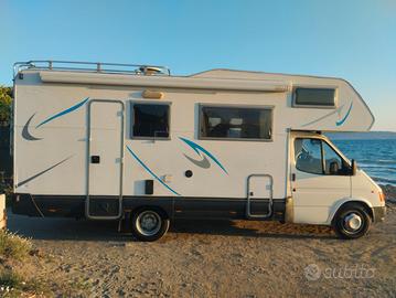 Camper rimor 7 posti mansardato