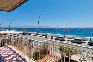 Appartamento 80 mq fronte mare a roccalumera