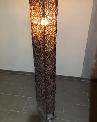 Lampada in legno