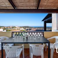 Ampio attico con vista mare mozzafiato