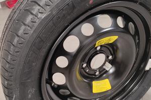 Pneumatico Peugeot 208