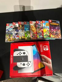 Nintendo Switch OLED + 8 giochi