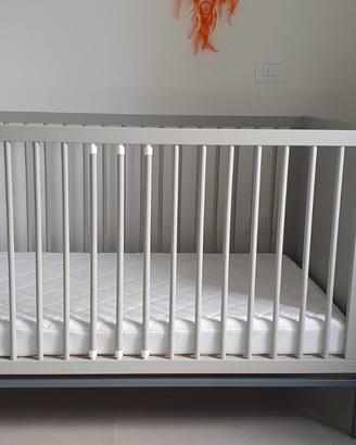 Lettino Geuther Levi grigio + materasso – regolabi