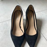 Scarpe nere con tacco basso Massimo Dutti