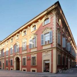 Appartamento di 113 m² con 4 locali e box auto a R