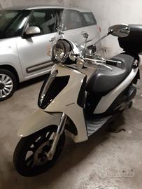 Piaggio Carnaby 300 - 2011
