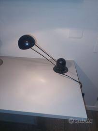 Lampada da tavolo nera