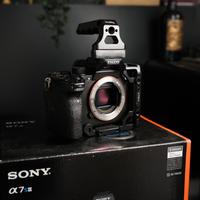 Sony a7s iii + halfcage + 2 batterie