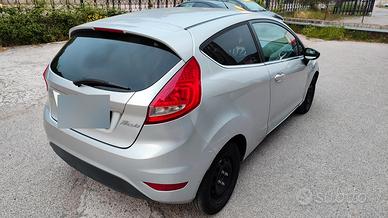 Ford Fiesta 2009 Titanium - ok neopatentati 