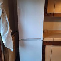 FRIGORIFERO BEKO RCSA330K20W