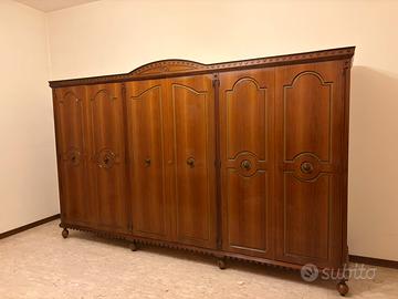 Armadio classico a 6 ante in legno massello (noce)