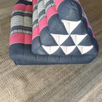 cuscino singolo triangolare thailandese in kapok