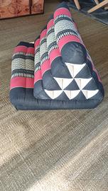 cuscino singolo triangolare thailandese in kapok