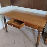 tavolo noce con gambe ritorte