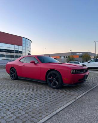 Dodge Challenger SRT8 6.1