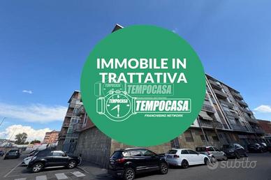 AMPIO BILOCALE CON BOX AUTO