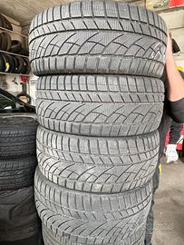 Gomme 225/40R18 92H