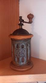 Macinacaffè tre spade