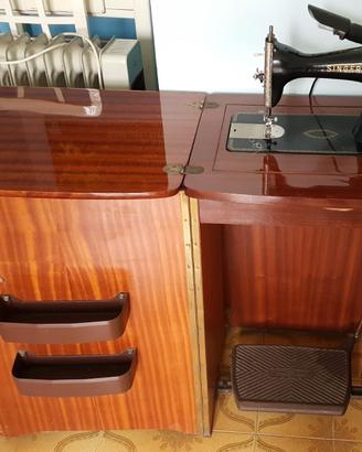 MACCHINA DA CUCIRE SINGER D'EPOCA CON MOBILETTO