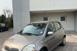 Toyota Yaris 1.0 5p