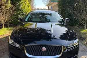 Jaguar XE 2.0 D Turbo R-Sport