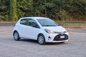 Toyota Yaris 1.5 Hybrid 5 porte Active E6B Automat