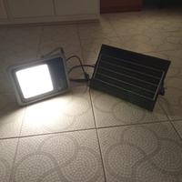 Illuminazione da esterno con pannello solare