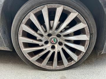 Cerchi in lega Alfa romeo R18