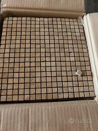 Mattonelle,mosaico e mensola in marmo