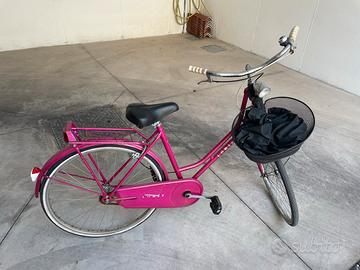 Bicicletta rosa da donna
