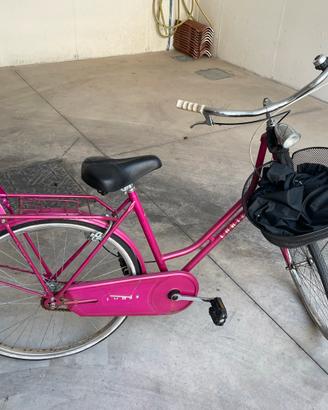 Bicicletta rosa da donna