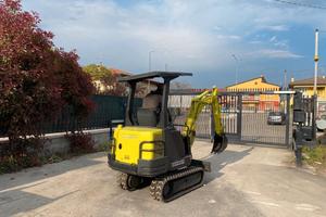 E139 Mini escavatore 17 q Yanmar B17