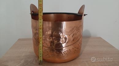 Antico paiolo in rame
