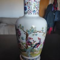 Vaso In Ceramica Raffigurante Pavoni fatto  a mano