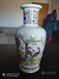 Vaso In Ceramica Raffigurante Pavoni fatto  a mano
