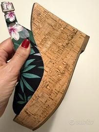Sandalo spuntato con zeppa e plateau n.37