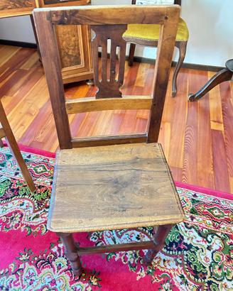 Sedia in legno massello