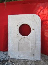 Bocca di pozzo antica in pietra massello
