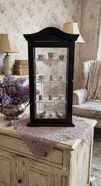 Elegante Vetrinetta  il legno e vetro