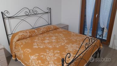 Letto matrimoniale in ferro battuto