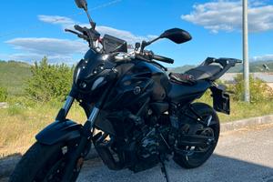 YAMAHA MT07 2024