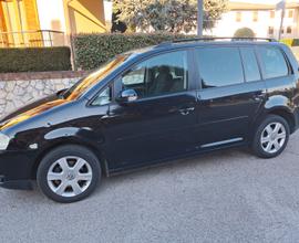 VOLKSWAGEN Touran - 2006