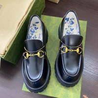 Mocassini Gucci con api